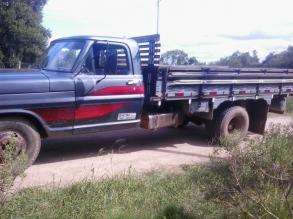 Caminhao Ford usado à venda